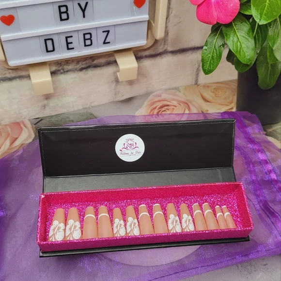 Nails - Picture 4 of 4